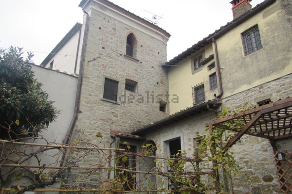 casa semindipendente in vendita a Rufina in zona Turicchi