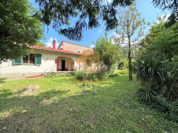 casa indipendente in vendita a Rufina in zona Pomino