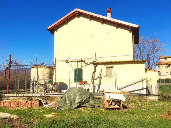 casa indipendente in vendita a Rufina