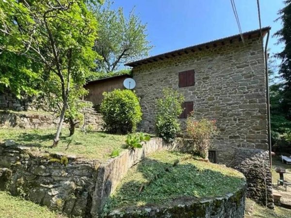 casa indipendente in vendita a Rufina in zona Pomino