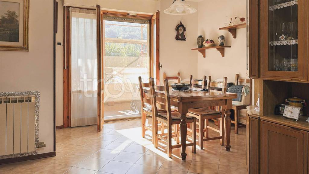 appartamento in vendita a Rufina in zona Contea