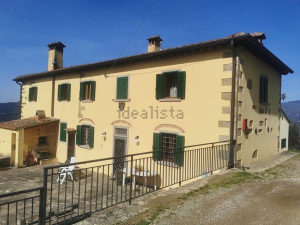 casale in vendita a Rufina