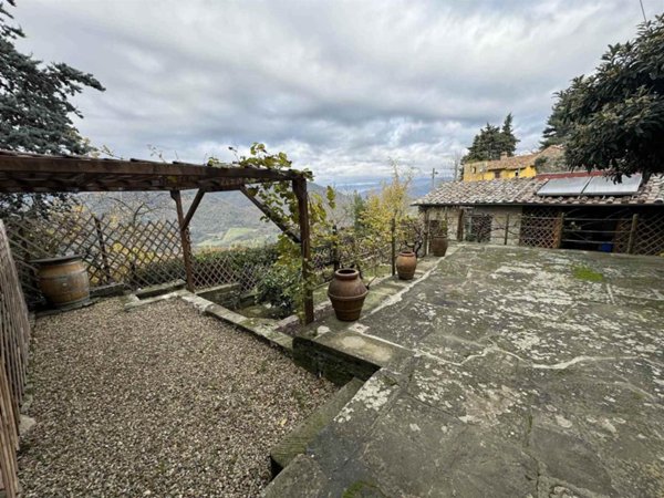 appartamento in vendita a Rufina in zona Turicchi