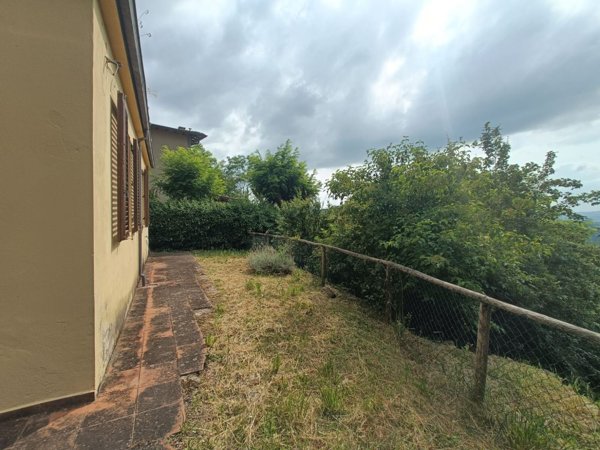 appartamento in vendita a Rufina in zona Falgano