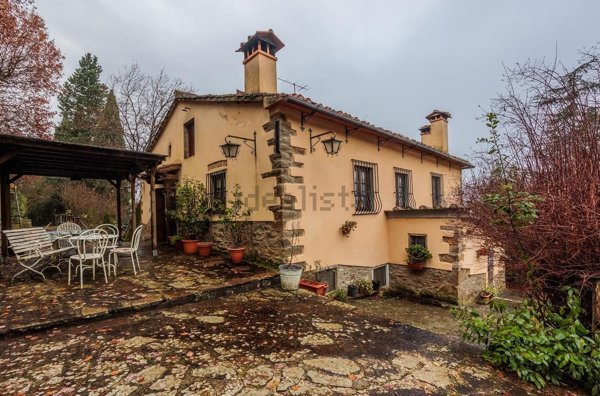 esavano in vendita a Rufina