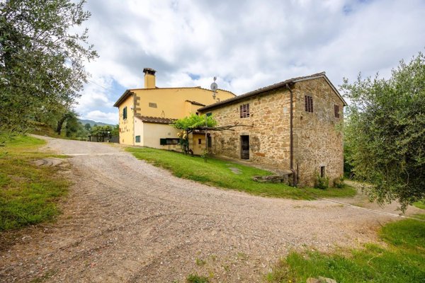 casa indipendente in vendita a Rufina