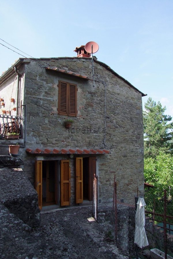 appartamento in vendita a Rufina in zona Castelnuovo