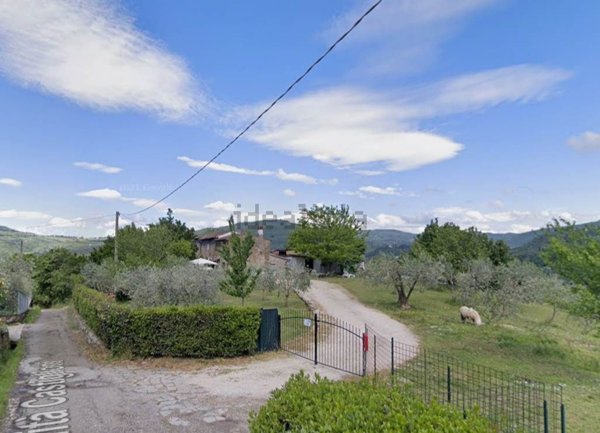casa indipendente in vendita a Rufina