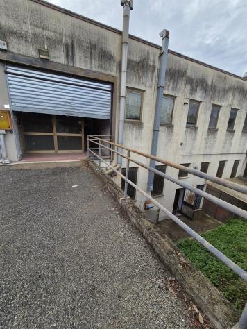 locale commerciale in vendita a Rufina in zona Scopeti