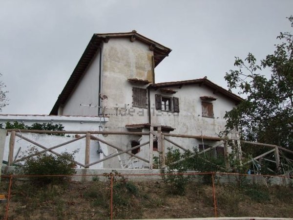 casa indipendente in vendita a Rufina