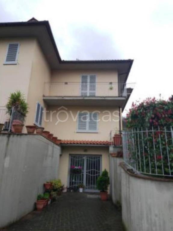 casa indipendente in vendita a Rufina in zona Masseto