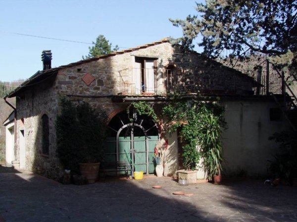 casa indipendente in vendita a Rufina