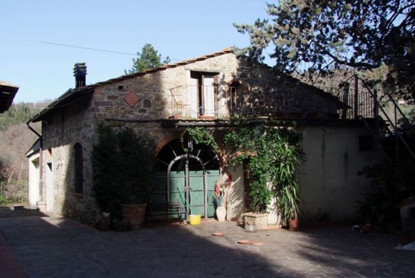 casa indipendente in vendita a Rufina