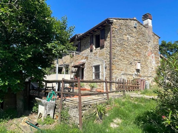 casa indipendente in vendita a Rufina