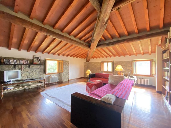 appartamento in vendita a Rufina in zona Falgano