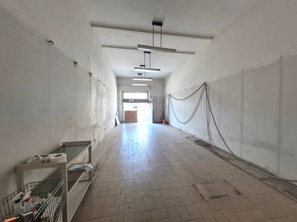 locale commerciale in vendita a Rufina