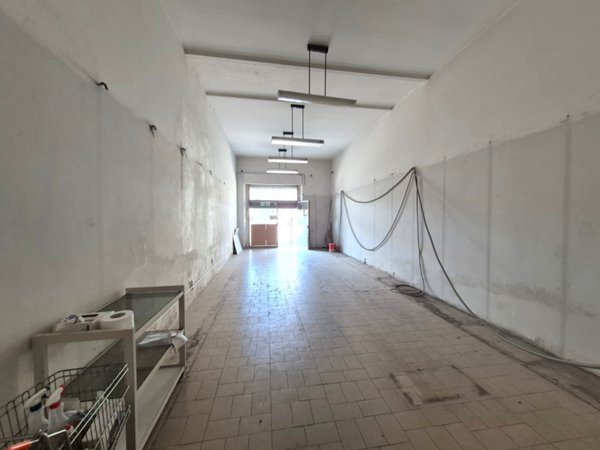 negozio in vendita a Rufina