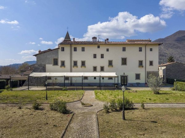 casa indipendente in vendita a Rufina in zona Contea