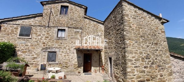 casale in vendita a Rufina in zona Contea