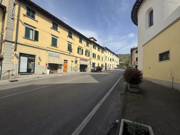 locale di sgombero in vendita a Rufina