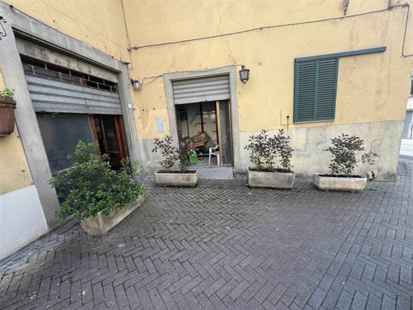 negozio in vendita a Rufina