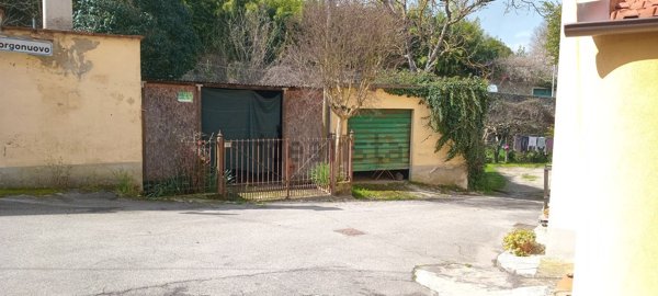 locale di sgombero in vendita a Rufina