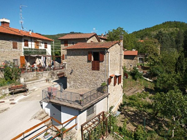 casa indipendente in vendita a Rufina in zona Castelnuovo