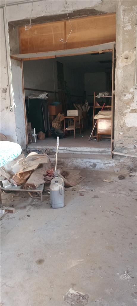locale di sgombero in vendita a Rufina