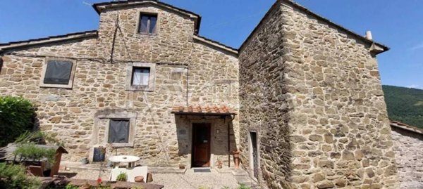 casa indipendente in vendita a Rufina in zona Contea
