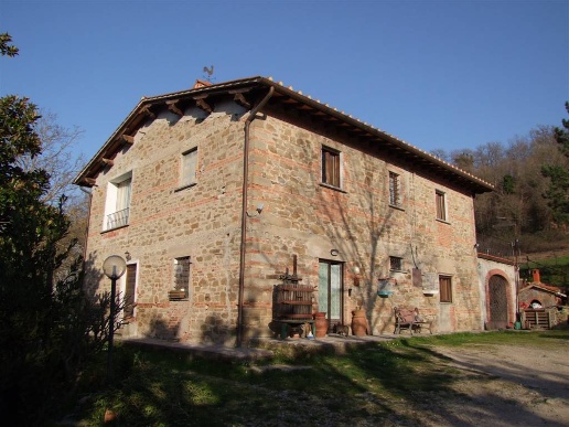 casale in vendita a Rufina in zona Contea