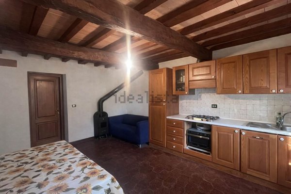 casa indipendente in vendita a Rufina
