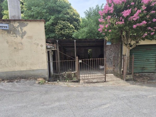 locale di sgombero in vendita a Rufina