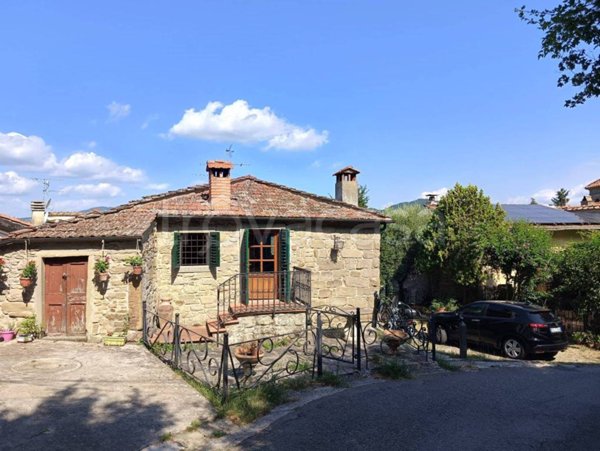 casa indipendente in vendita a Rufina in zona Turicchi