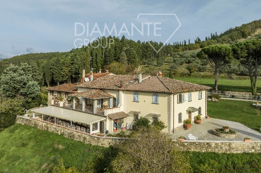 villa in vendita a Rufina