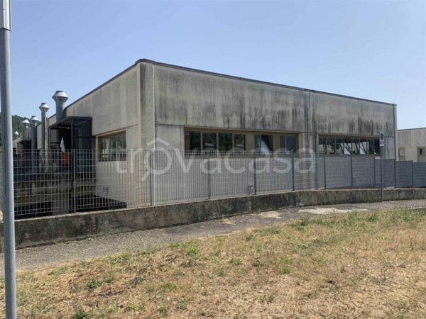 locale commerciale in vendita a Rufina in zona Scopeti