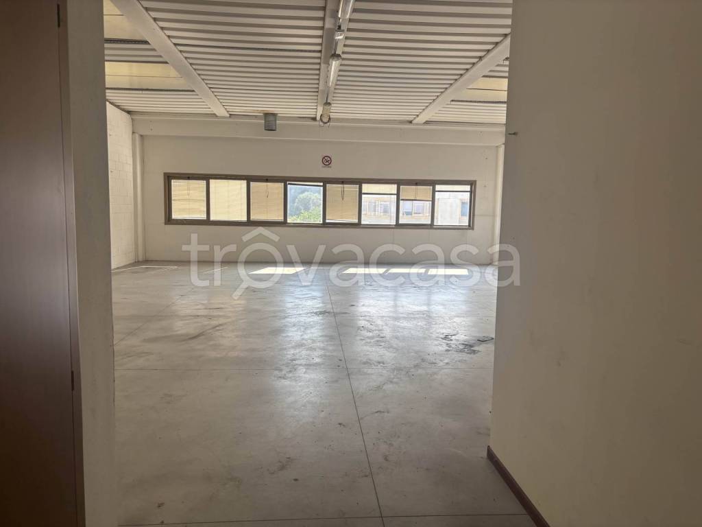 locale commerciale in vendita a Rufina in zona Scopeti