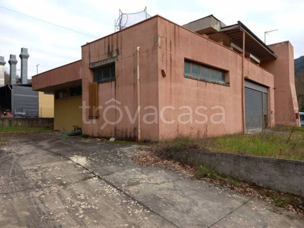 locale commerciale in vendita a Rufina