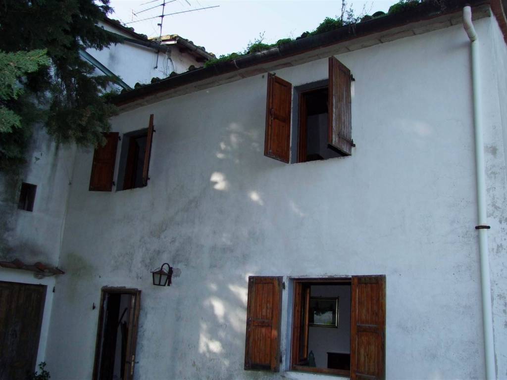 casa indipendente in vendita a Rufina