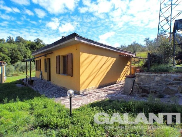 casa indipendente in vendita a Rufina in zona Selvapiana