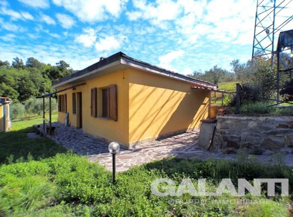 casa indipendente in vendita a Rufina