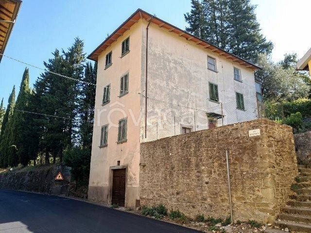 appartamento in vendita a Rufina in zona Casini