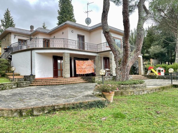 casa indipendente in vendita a San Casciano in Val di Pesa in zona Romola