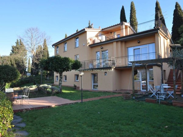 casa indipendente in vendita a San Casciano in Val di Pesa in zona Romola