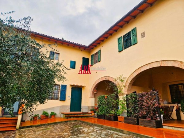 appartamento in vendita a San Casciano in Val di Pesa in zona Cerbaia