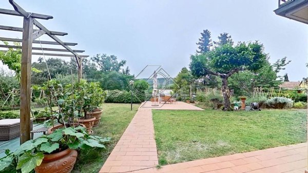 casa indipendente in vendita a San Casciano in Val di Pesa in zona Romola