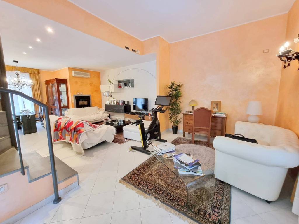 casa indipendente in vendita a San Casciano in Val di Pesa in zona Cerbaia