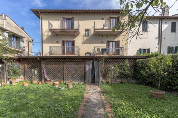 casa indipendente a San Casciano in Val di Pesa in zona Mercatale in Val di Pesa