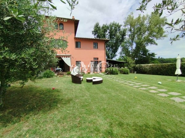 esavano in vendita a San Casciano in Val di Pesa in zona San Pancrazio