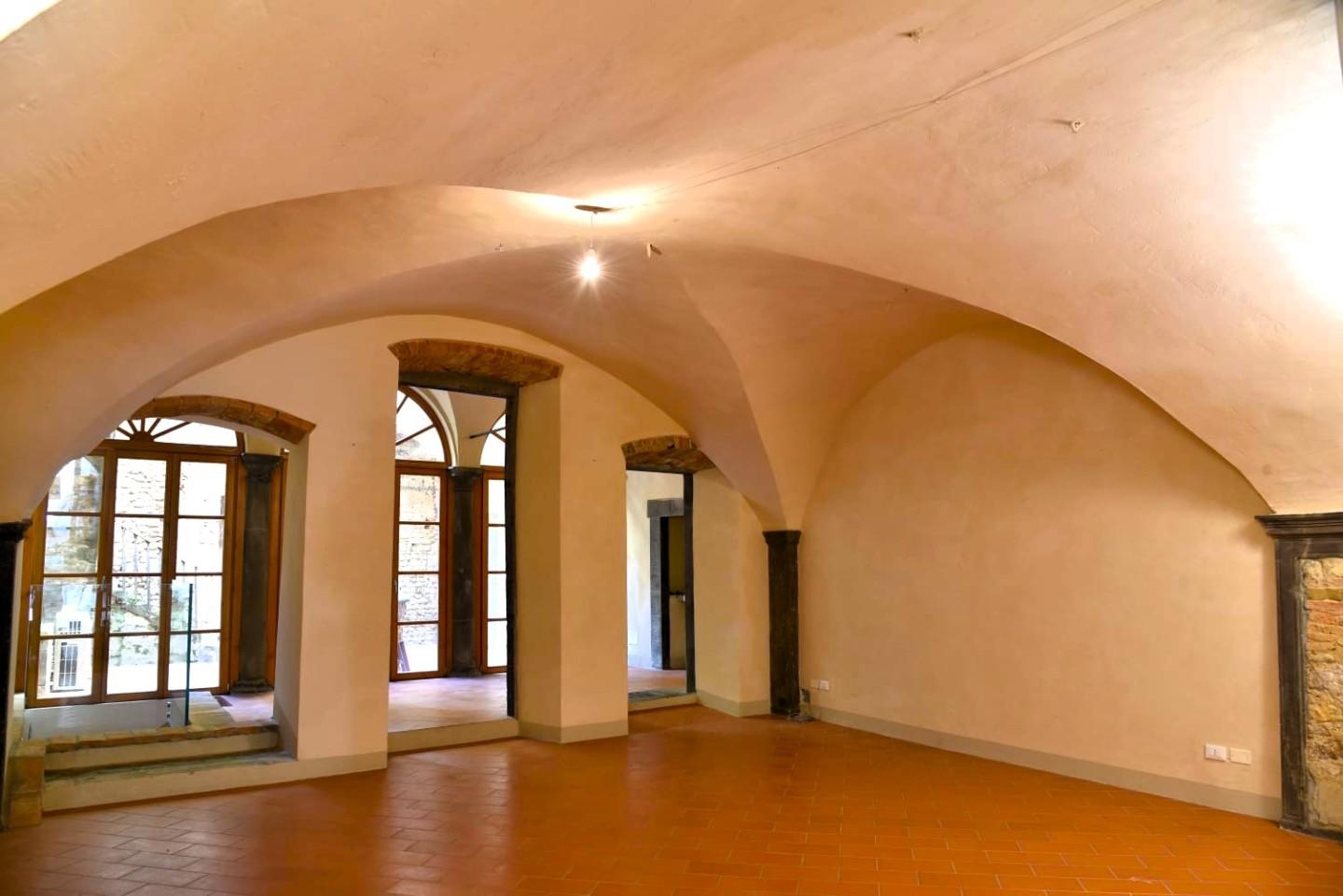 locale commerciale in vendita a San Casciano in Val di Pesa