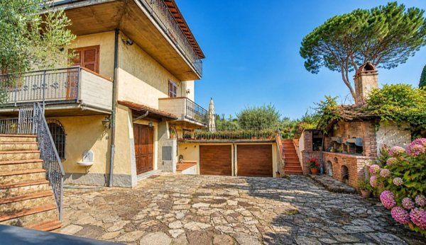 casa indipendente in vendita a San Casciano in Val di Pesa